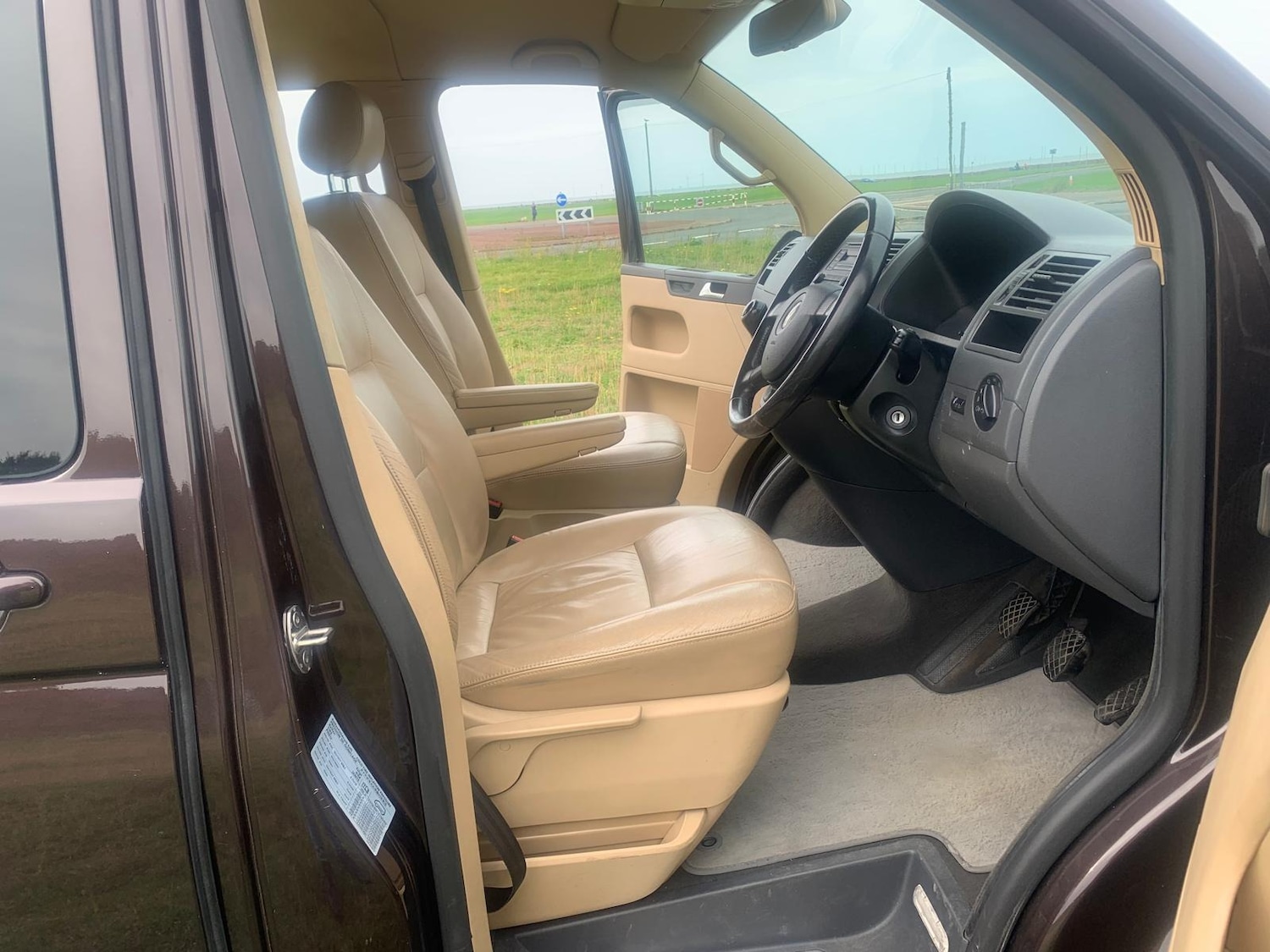 Used Volkswagen Caravelle 2009 for sale - 76526138: Photo 51