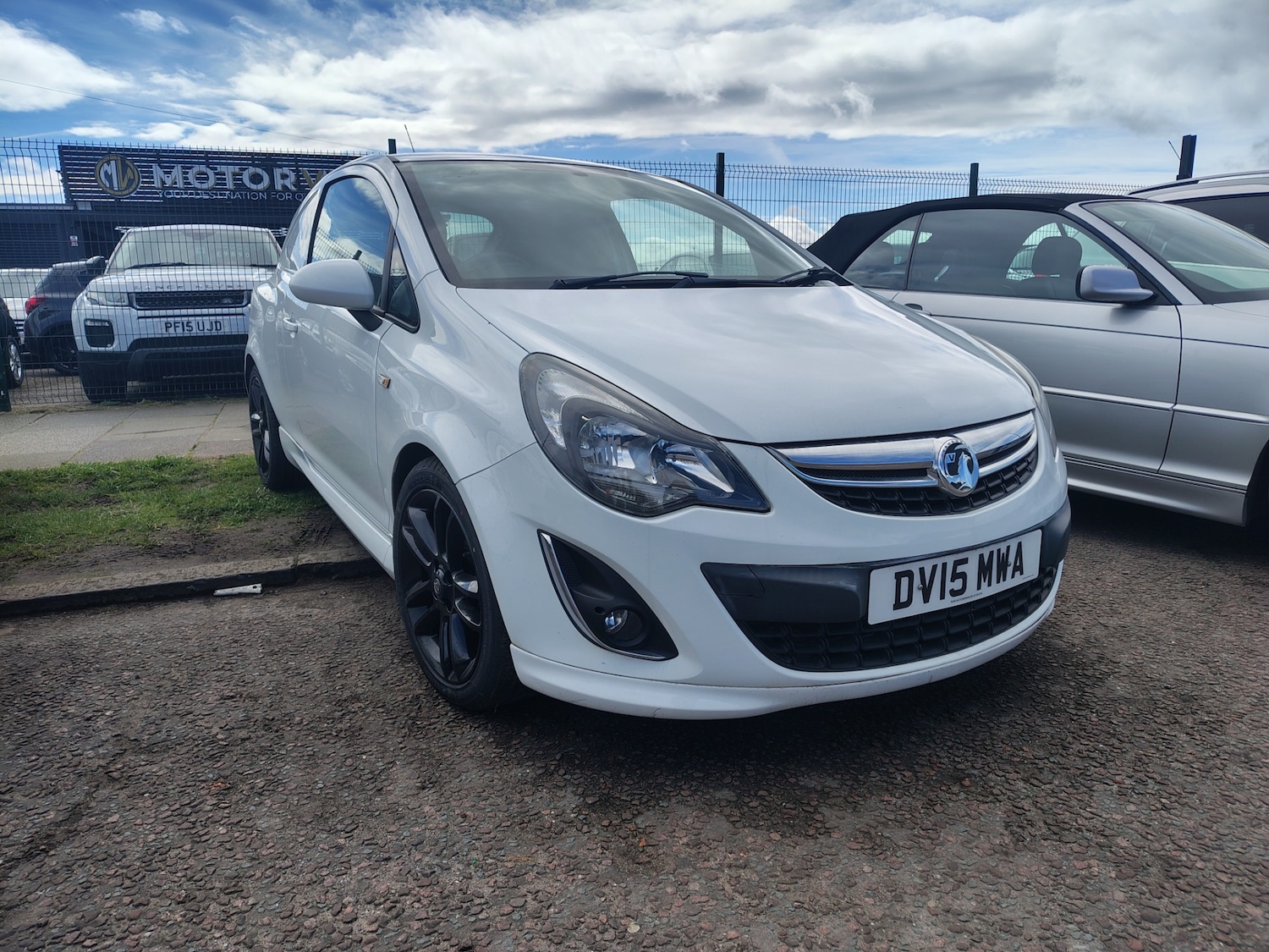 Used Vauxhall Corsa 2015 for sale - 77589976: Photo 1