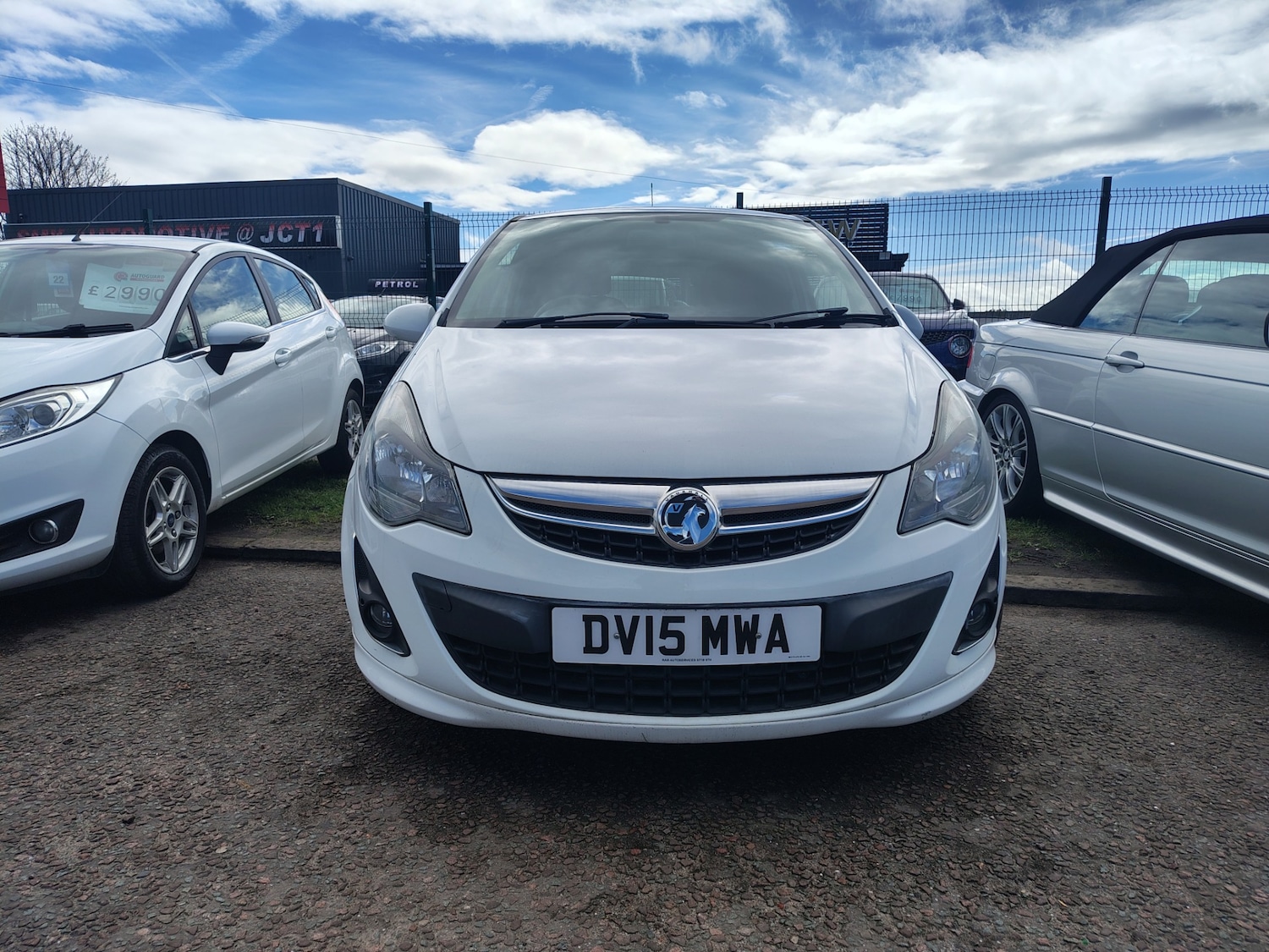Used Vauxhall Corsa 2015 for sale - 77589976: Photo 2