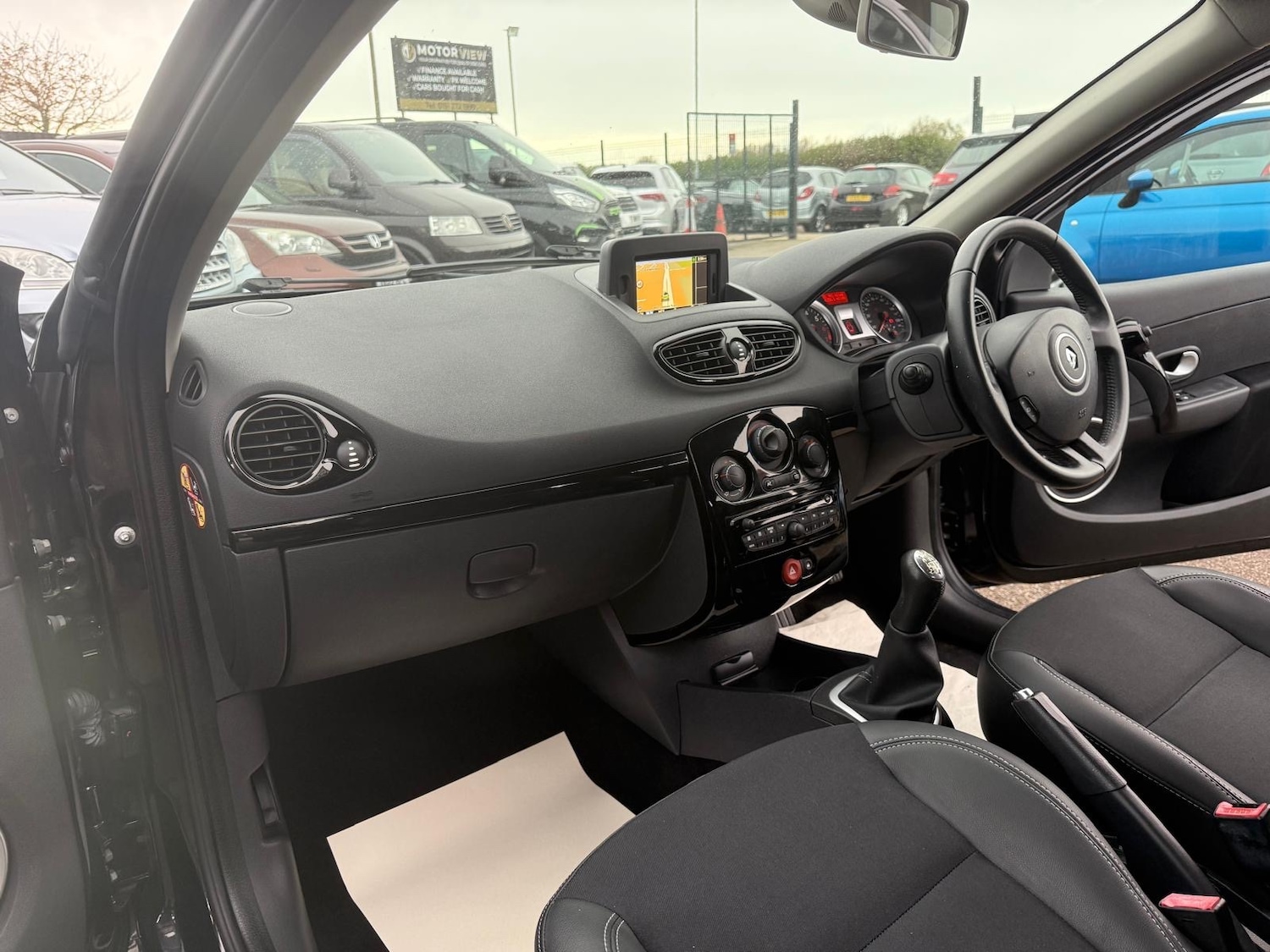 Used Renault Clio 2012 for sale - 76402042: Photo 16