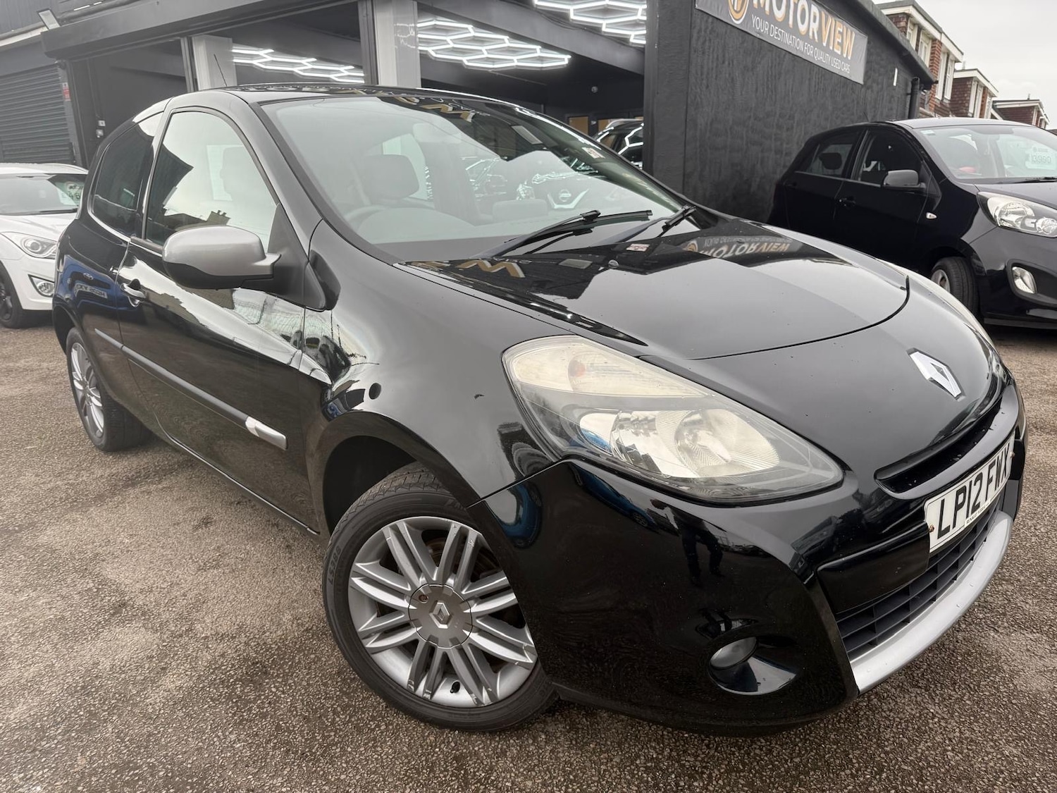 Used Renault Clio 2012 for sale - 76402042: Photo 21