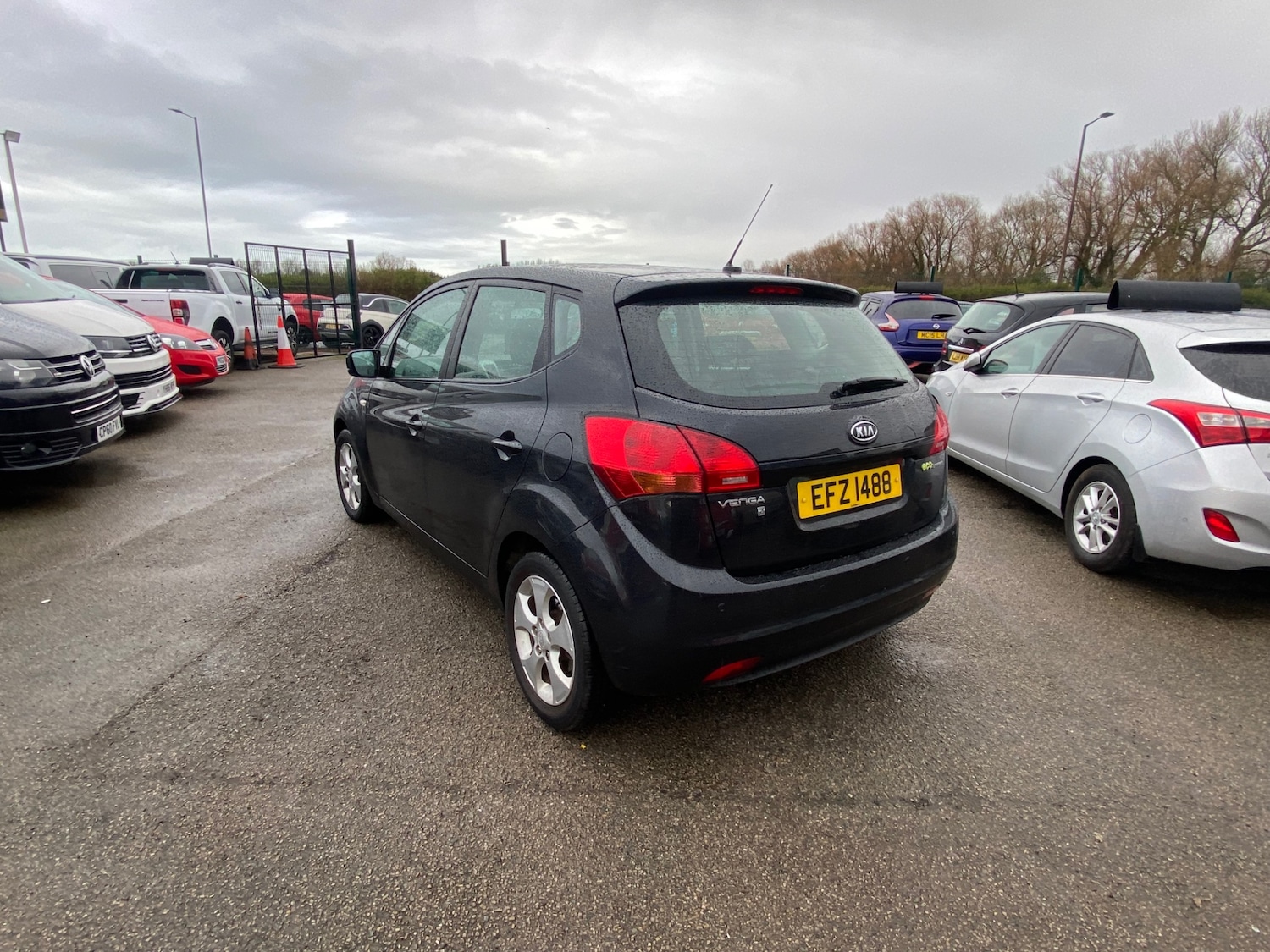 Used Kia Venga 2010 for sale - 77392562: Photo 7