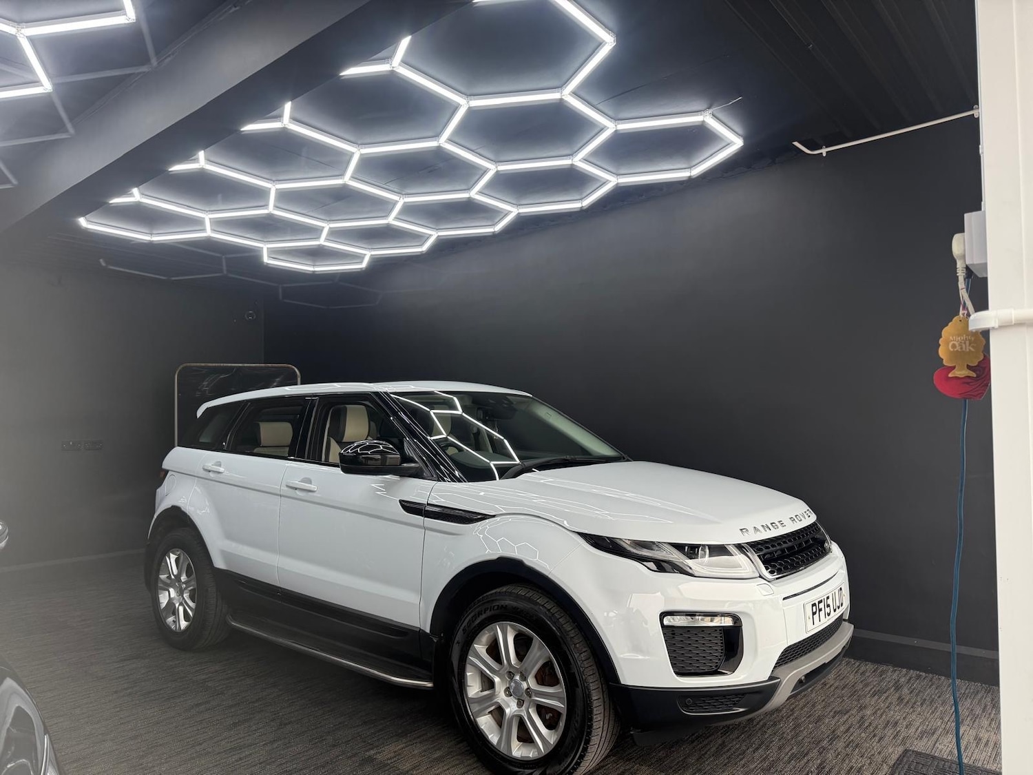 Used Land Rover Range Rover Evoque 2015 for sale - 76467498: Photo 2