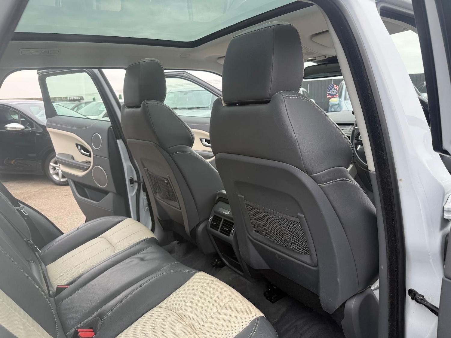 Used Land Rover Range Rover Evoque 2015 for sale - 76467498: Photo 24