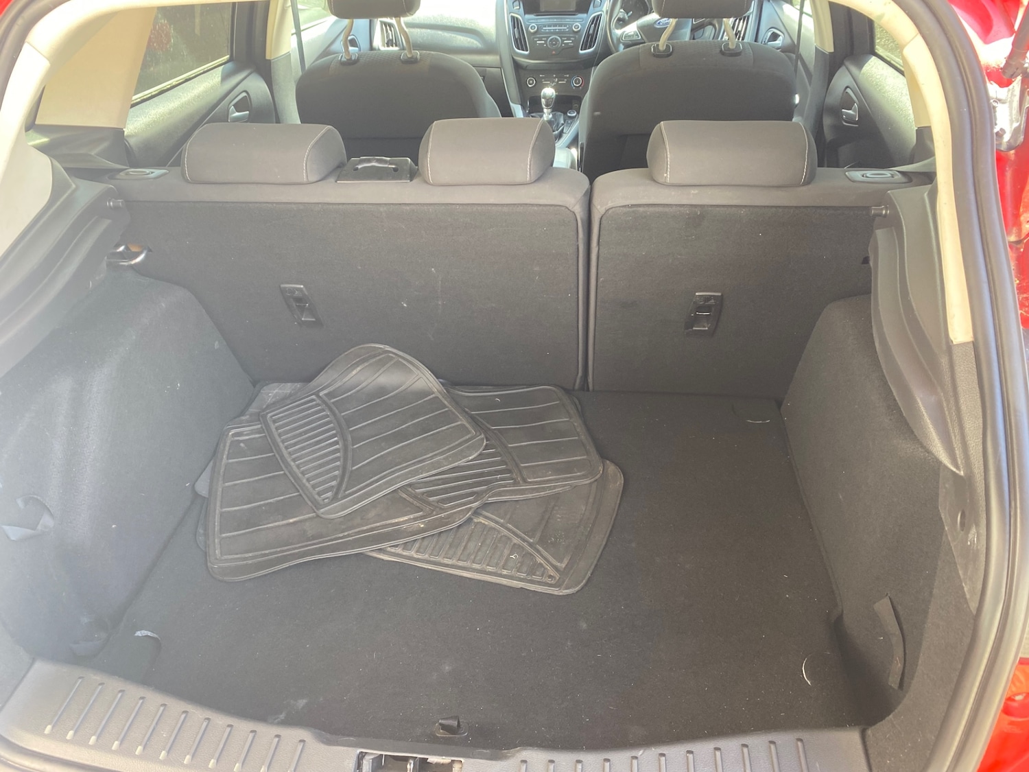 Used Ford Focus 2015 for sale - 76403178: Photo 5