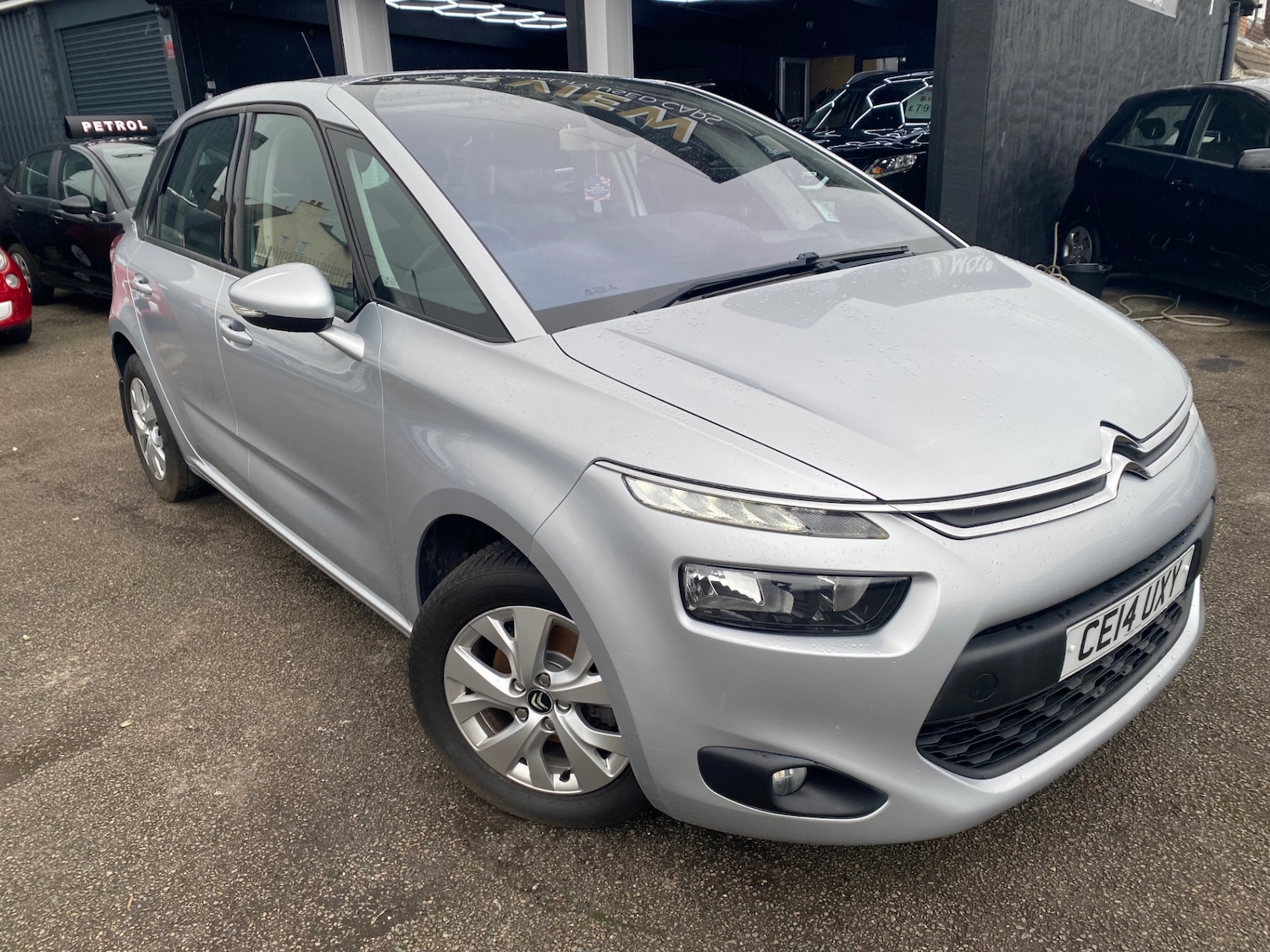 Used Citroen C4 Picasso 2014 for sale - 76402886: Photo 2