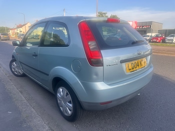 Used Ford Fiesta 2004 for sale - 78703779: Photo