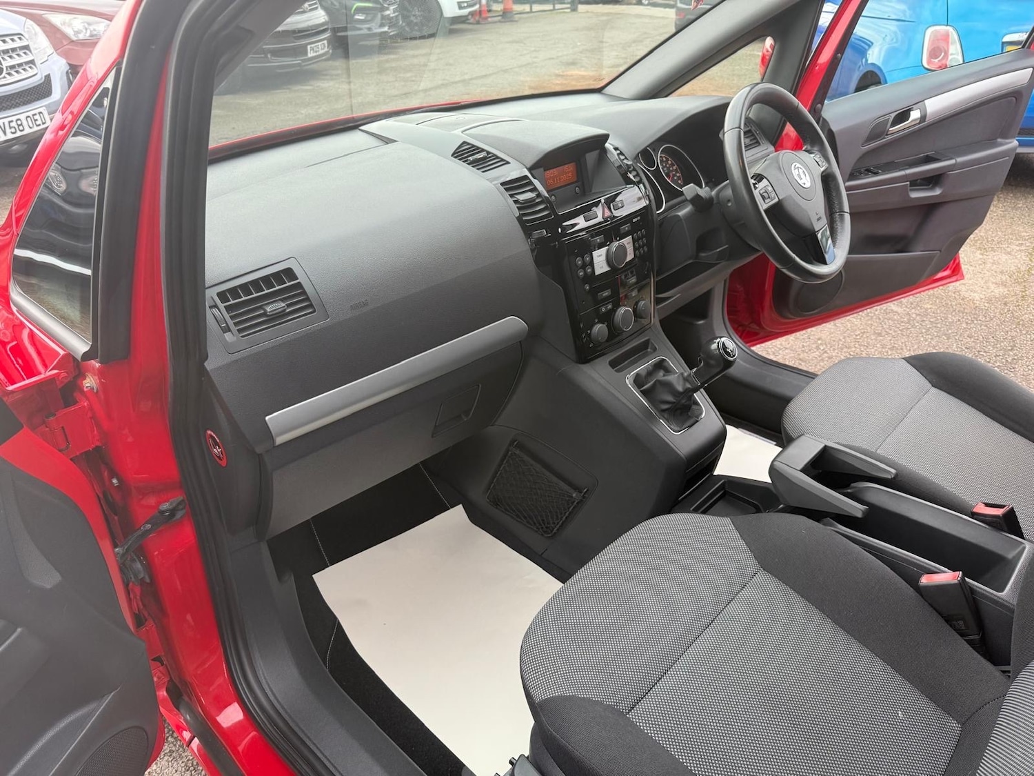 Used Vauxhall Zafira 2012 for sale - 76526115: Photo 9