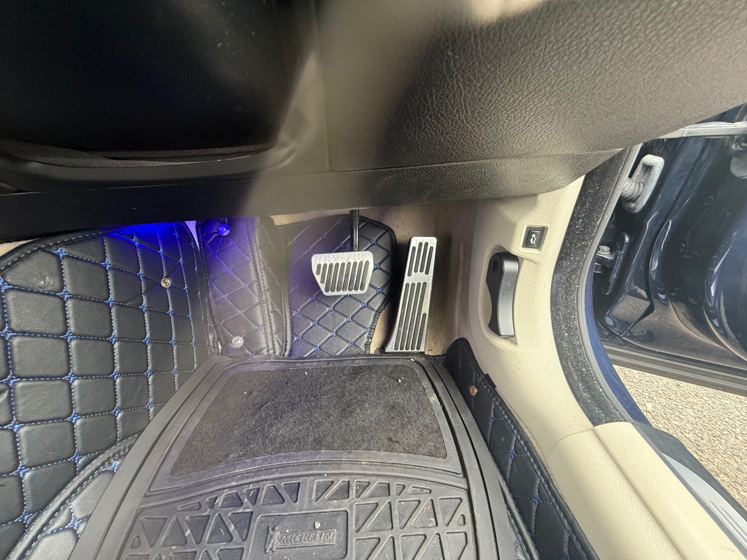 Used BMW 6 Series 2012 for sale - 76402900: Photo 33