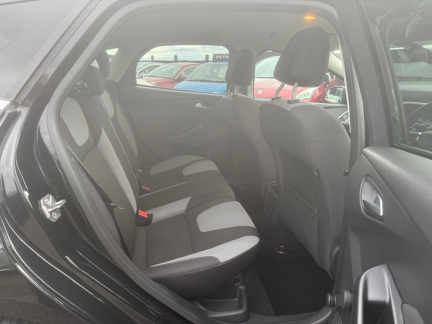 Used Ford Focus 2012 for sale - 77590133: Photo 16