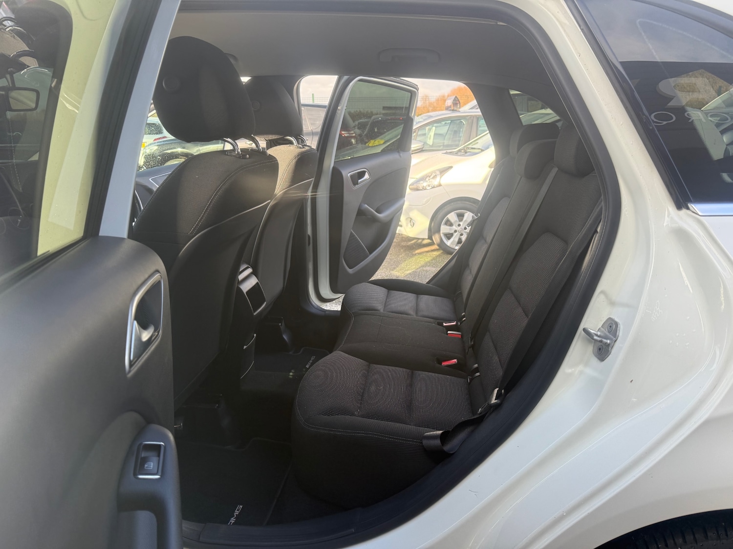 Used Mercedes-Benz B Class 2012 for sale - 76402514: Photo 13