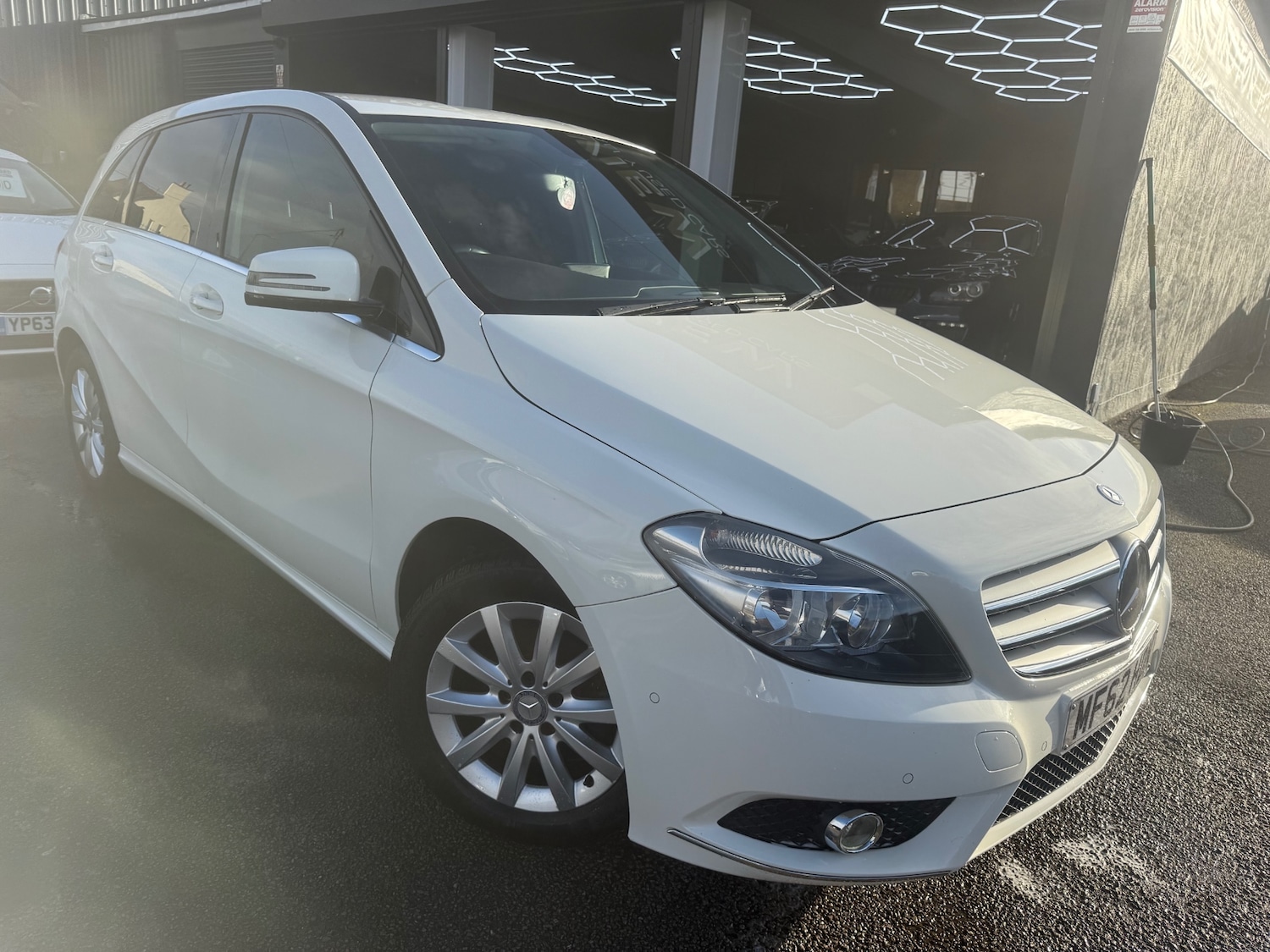 Used Mercedes-Benz B Class 2012 for sale - 76402514: Photo 2