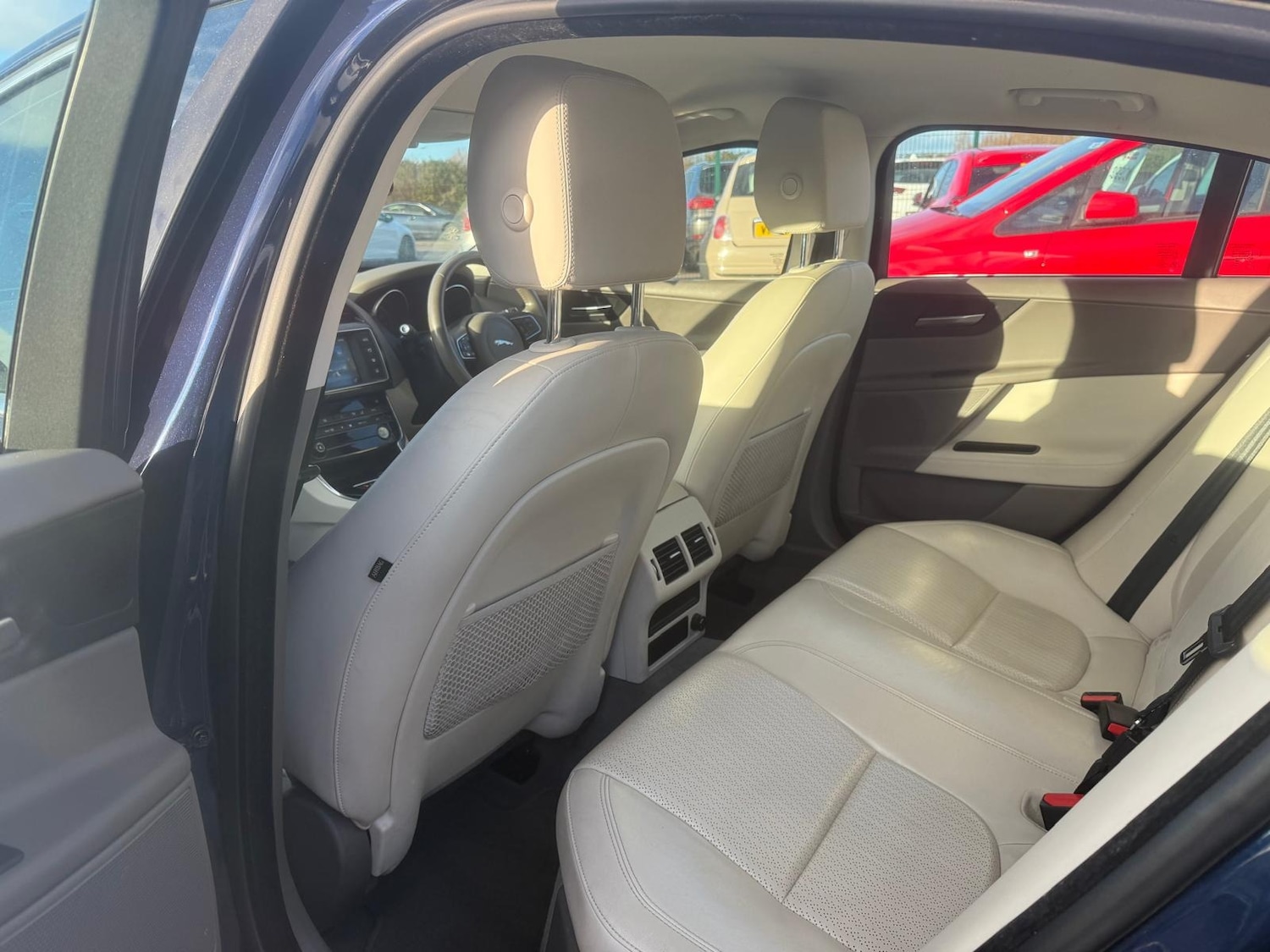 Used Jaguar XE 2015 for sale - 77104542: Photo 10