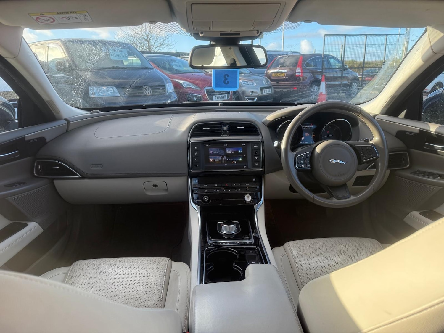 Used Jaguar XE 2015 for sale - 77104542: Photo 11