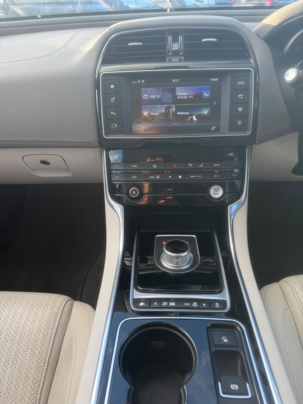 Used Jaguar XE 2015 for sale - 77104542: Photo 16