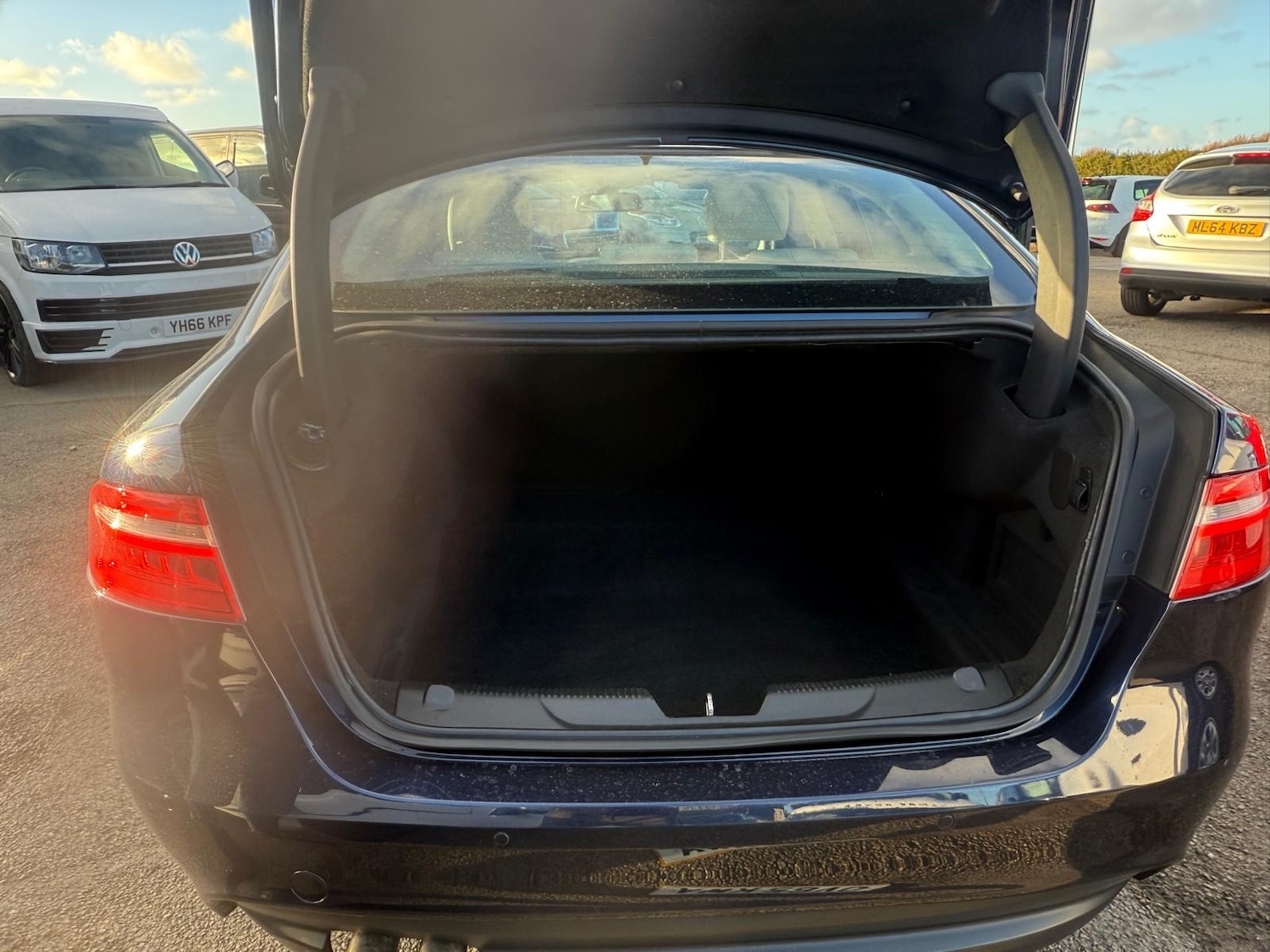 Used Jaguar XE 2015 for sale - 77104542: Photo 18