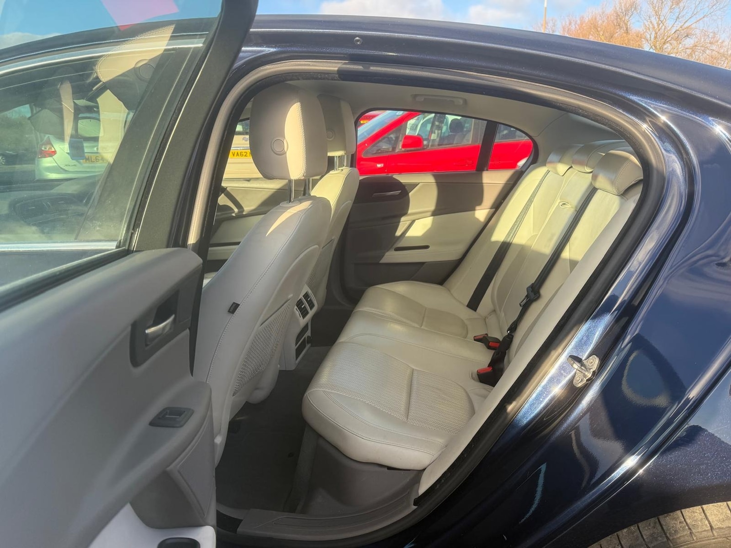 Used Jaguar XE 2015 for sale - 77104542: Photo 21