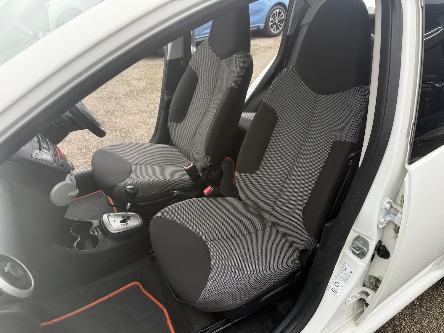 Used Toyota AYGO 2012 for sale - 76402747: Photo 12