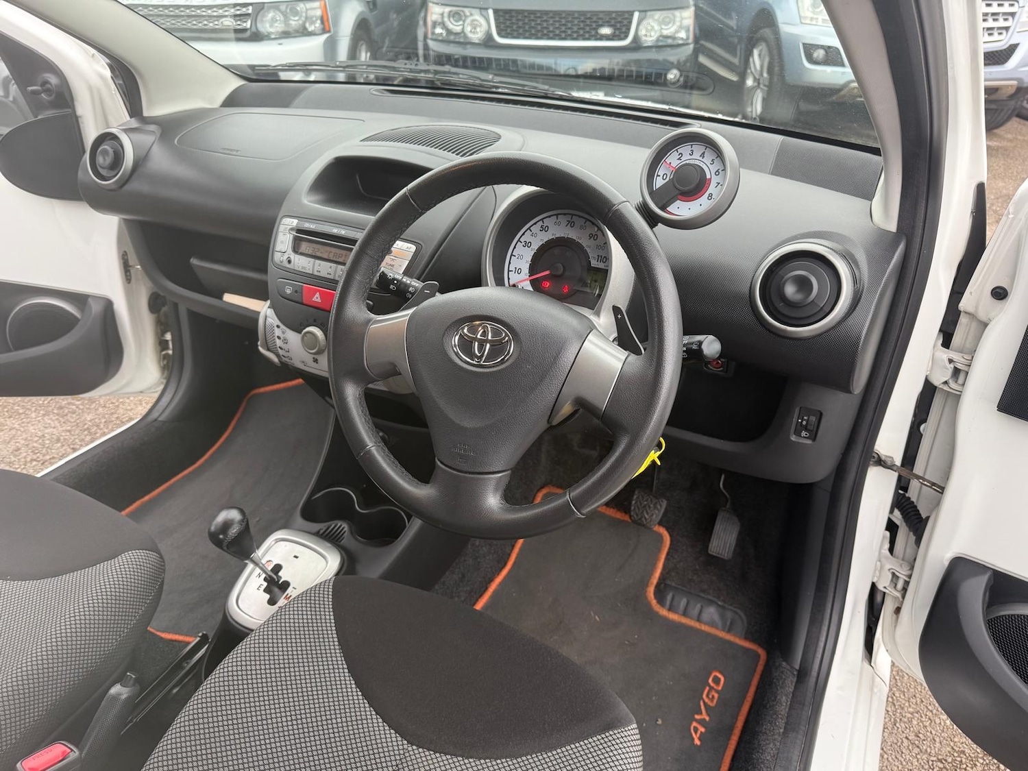 Used Toyota AYGO 2012 for sale - 76402747: Photo 9