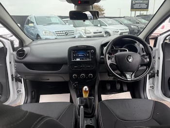 Used Renault Clio 2014 for sale - 76402873: Photo