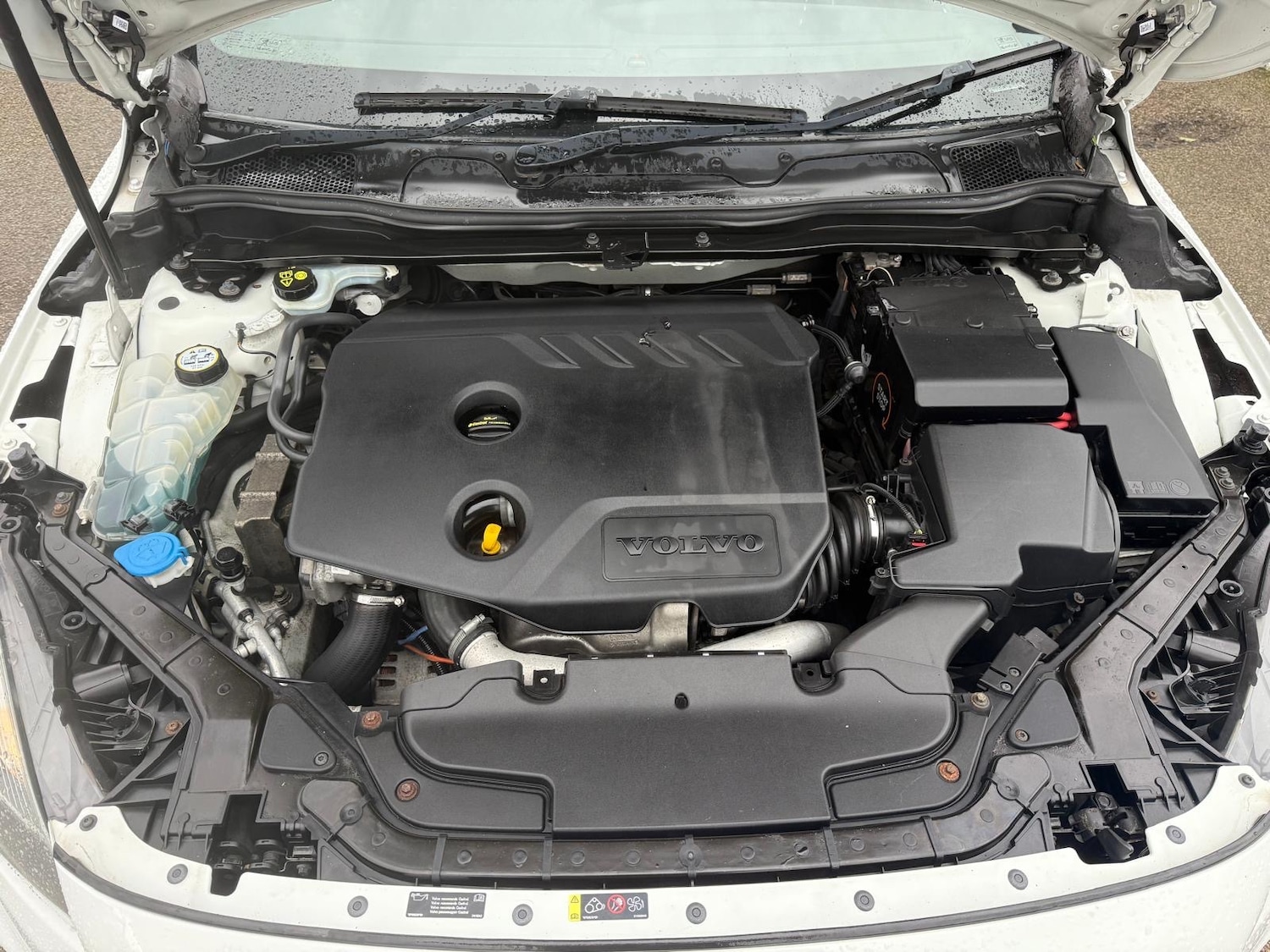 Used Volvo V40 2013 for sale - 76402669: Photo 28