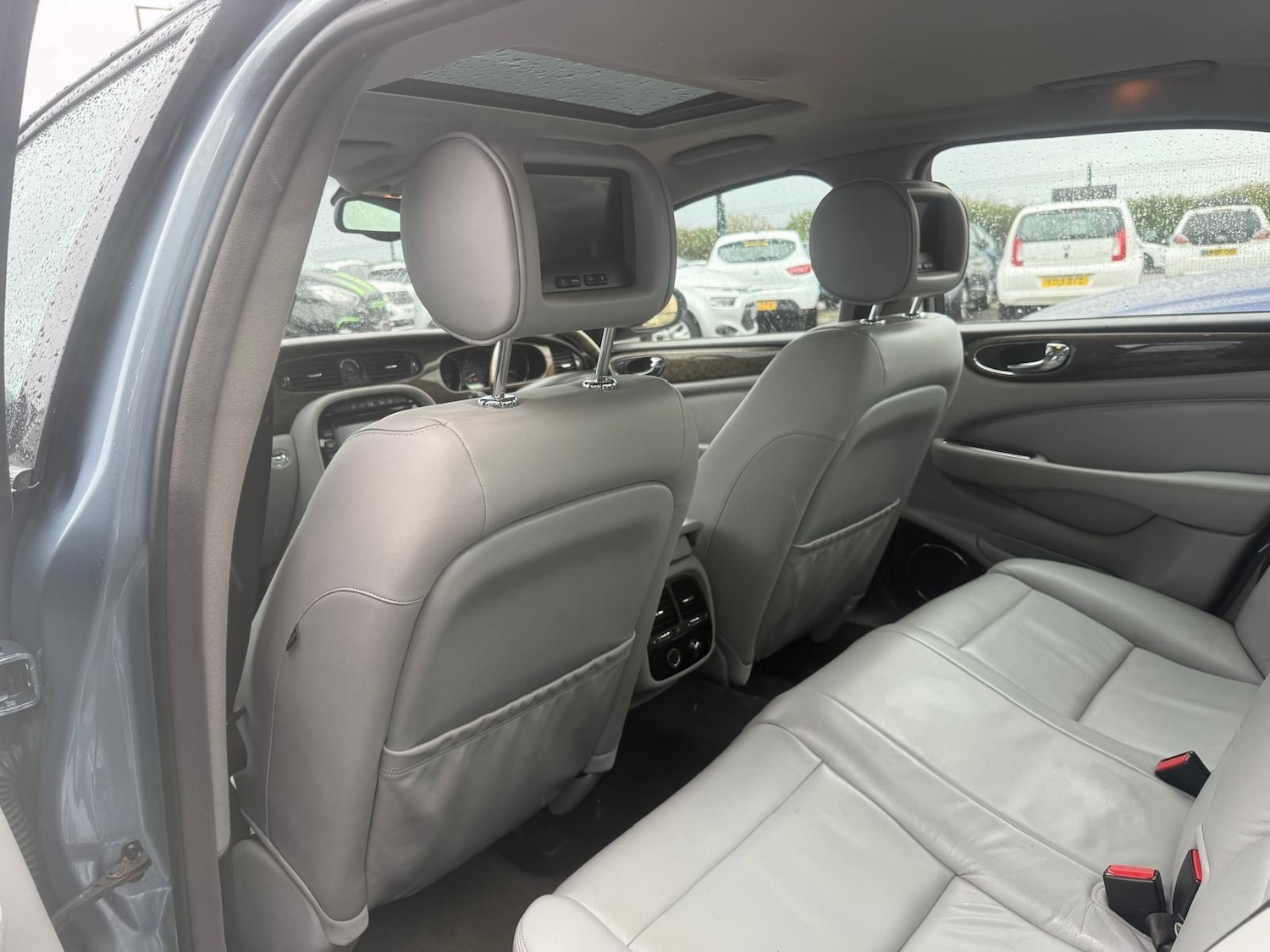 Used Jaguar XJ 2003 for sale - 76402895: Photo 18