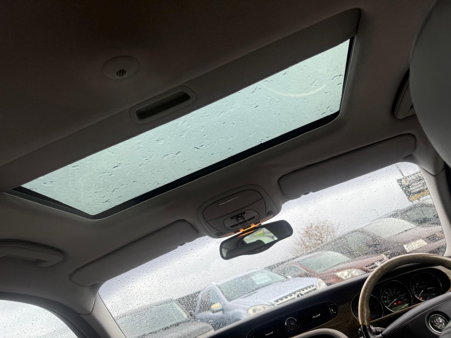 Used Jaguar XJ 2003 for sale - 76402895: Photo 2