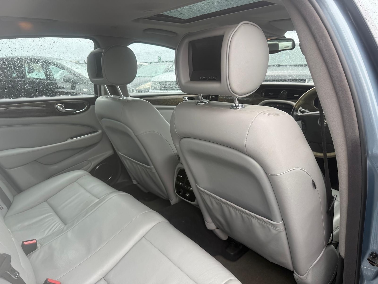 Used Jaguar XJ 2003 for sale - 76402895: Photo 21