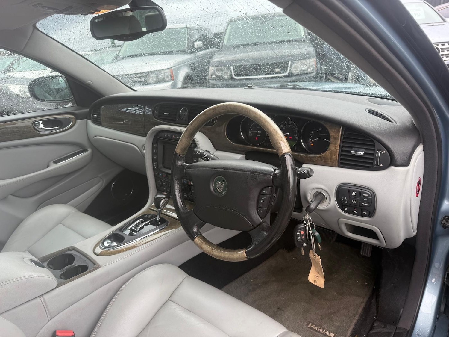 Used Jaguar XJ 2003 for sale - 76402895: Photo 23