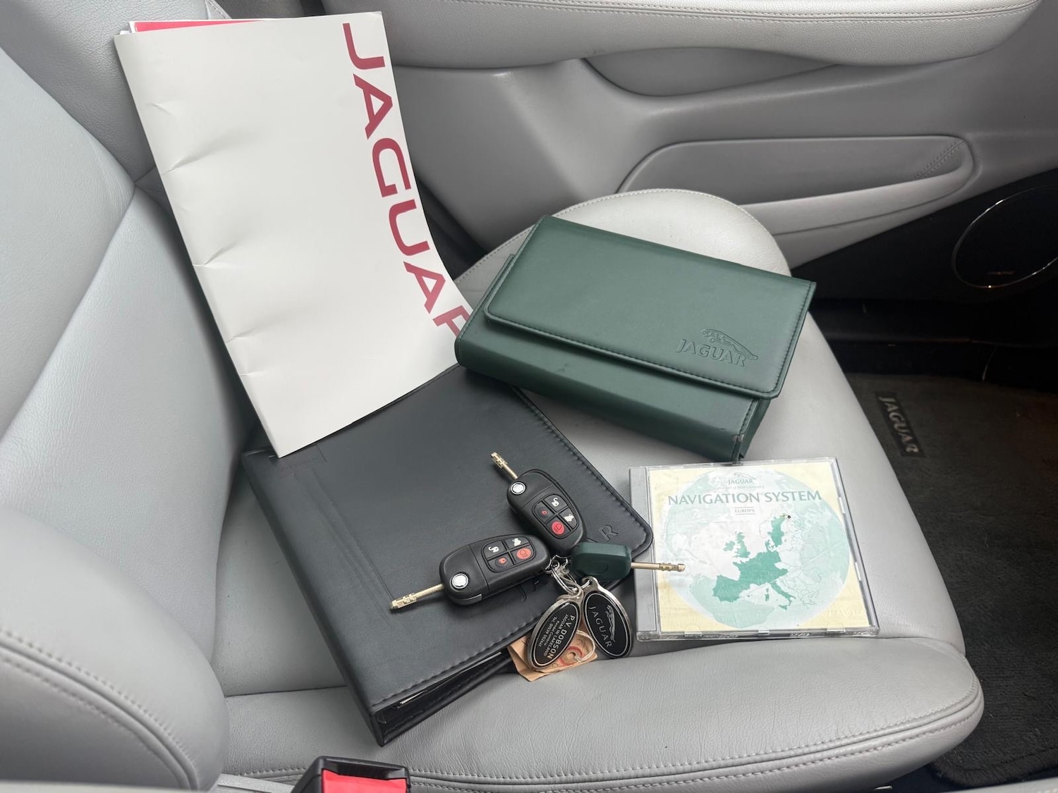 Used Jaguar XJ 2003 for sale - 76402895: Photo 6