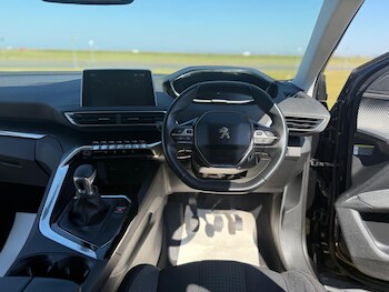 Used Peugeot 3008 2018 for sale - 76403261: Photo