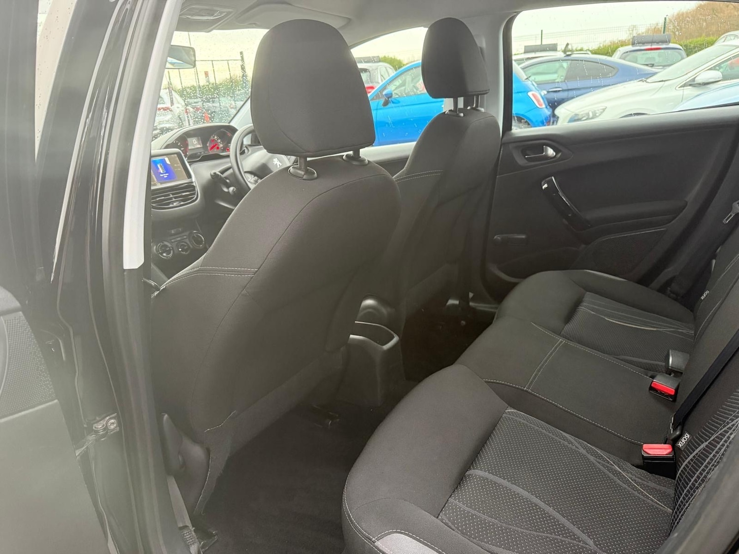 Used Peugeot 208 2014 for sale - 76461272: Photo 14