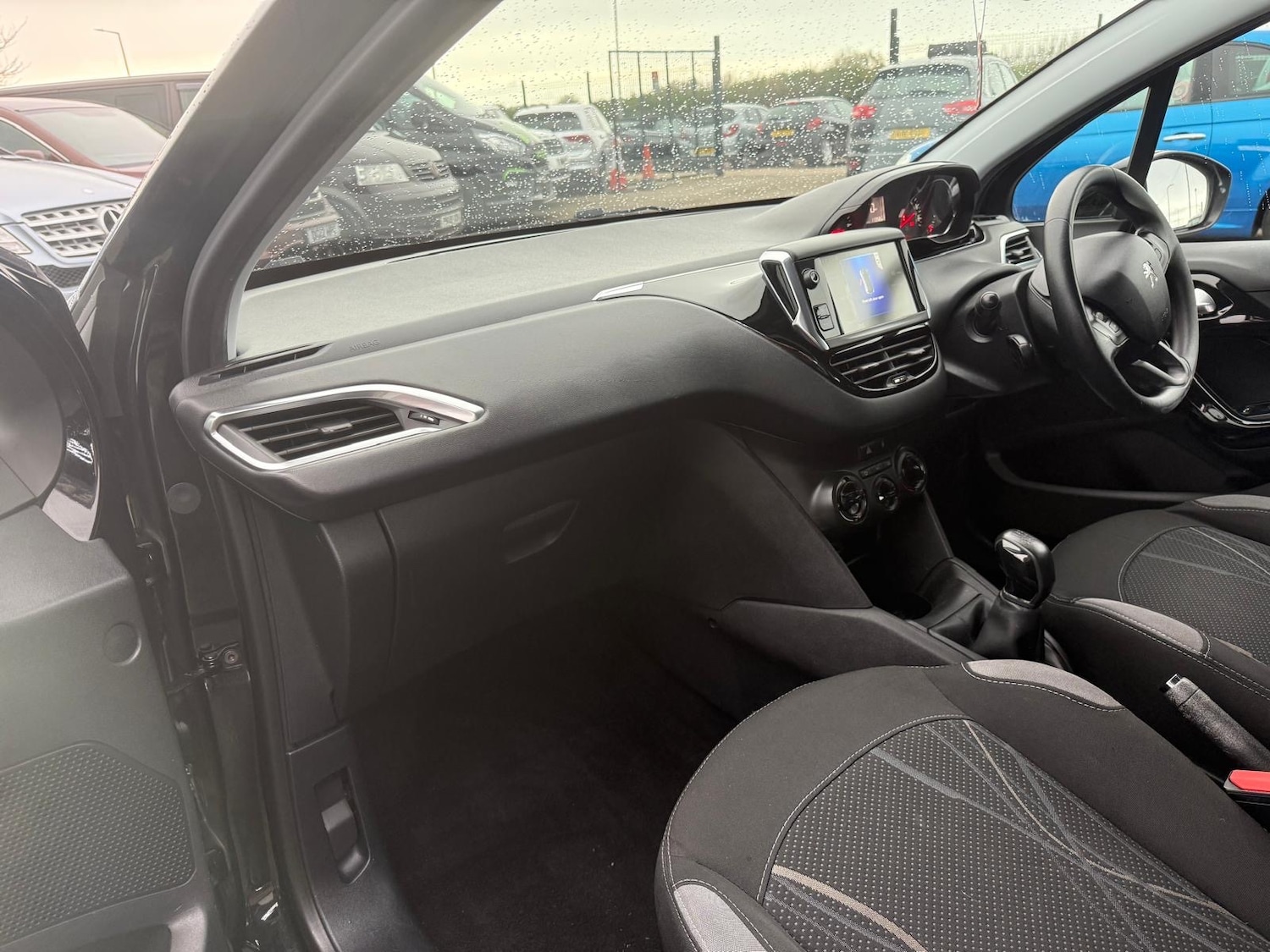 Used Peugeot 208 2014 for sale - 76461272: Photo 24