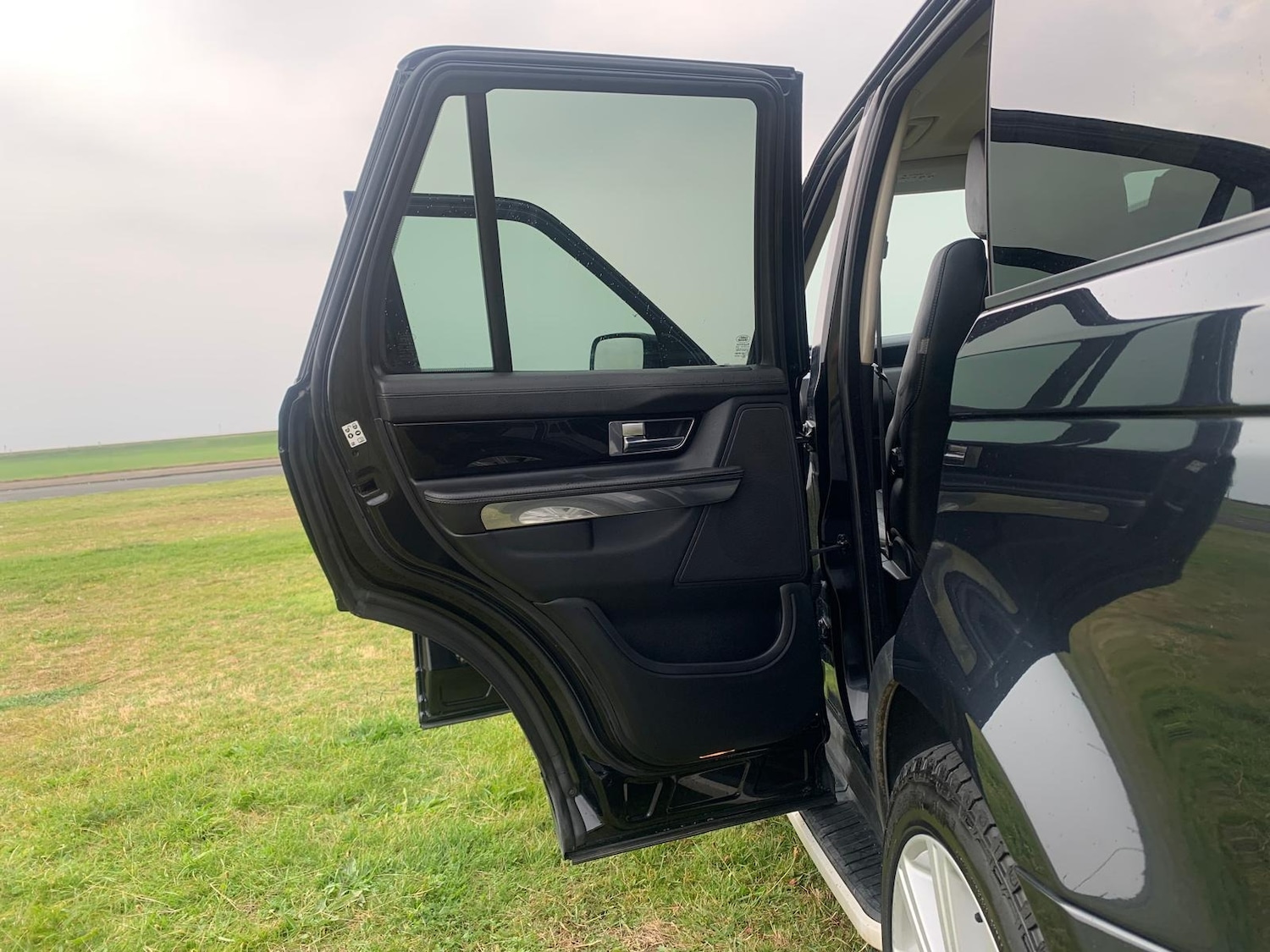 Used Land Rover Range Rover Sport 2011 for sale - 76402523: Photo 13