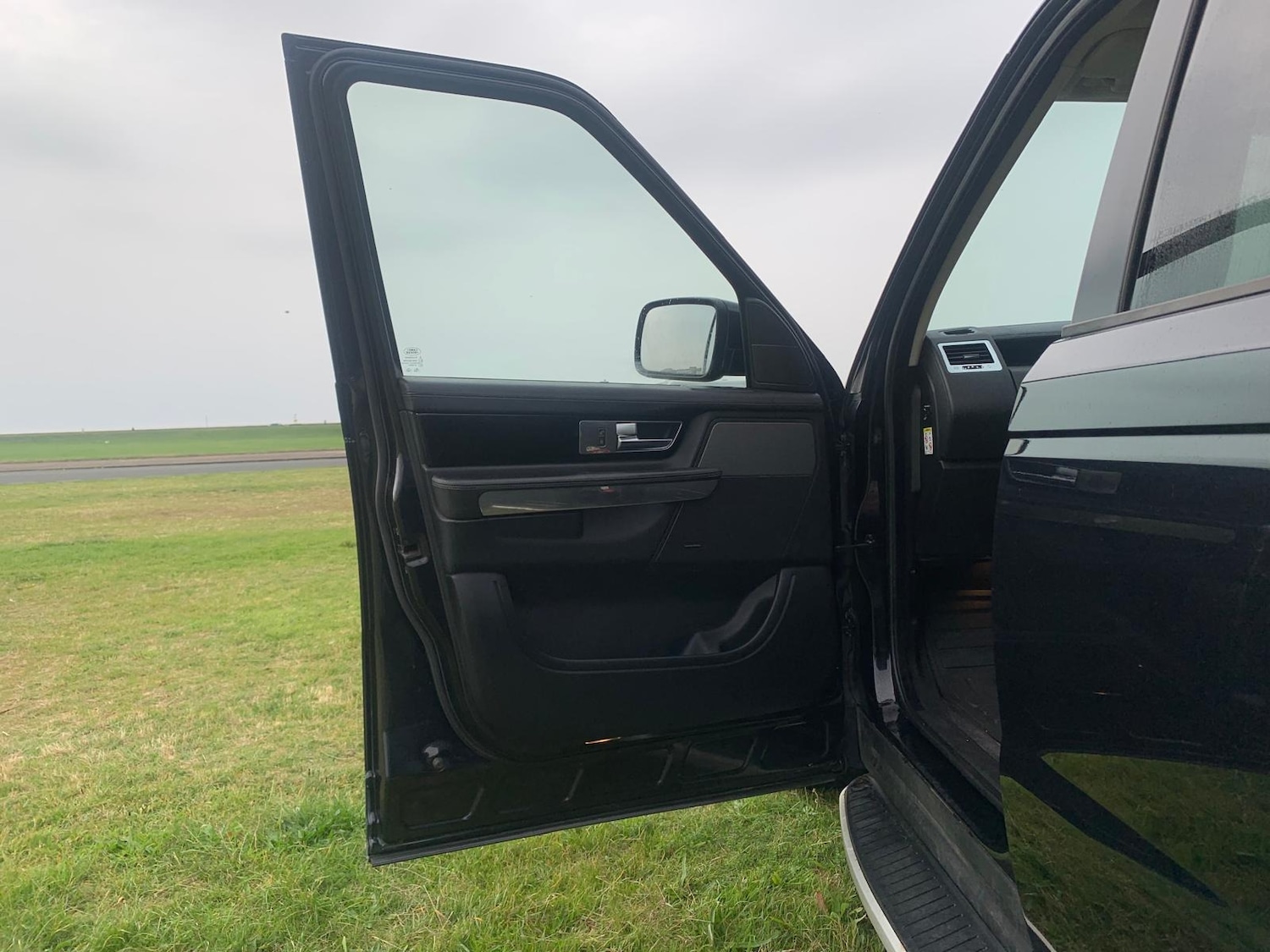 Used Land Rover Range Rover Sport 2011 for sale - 76402523: Photo 16