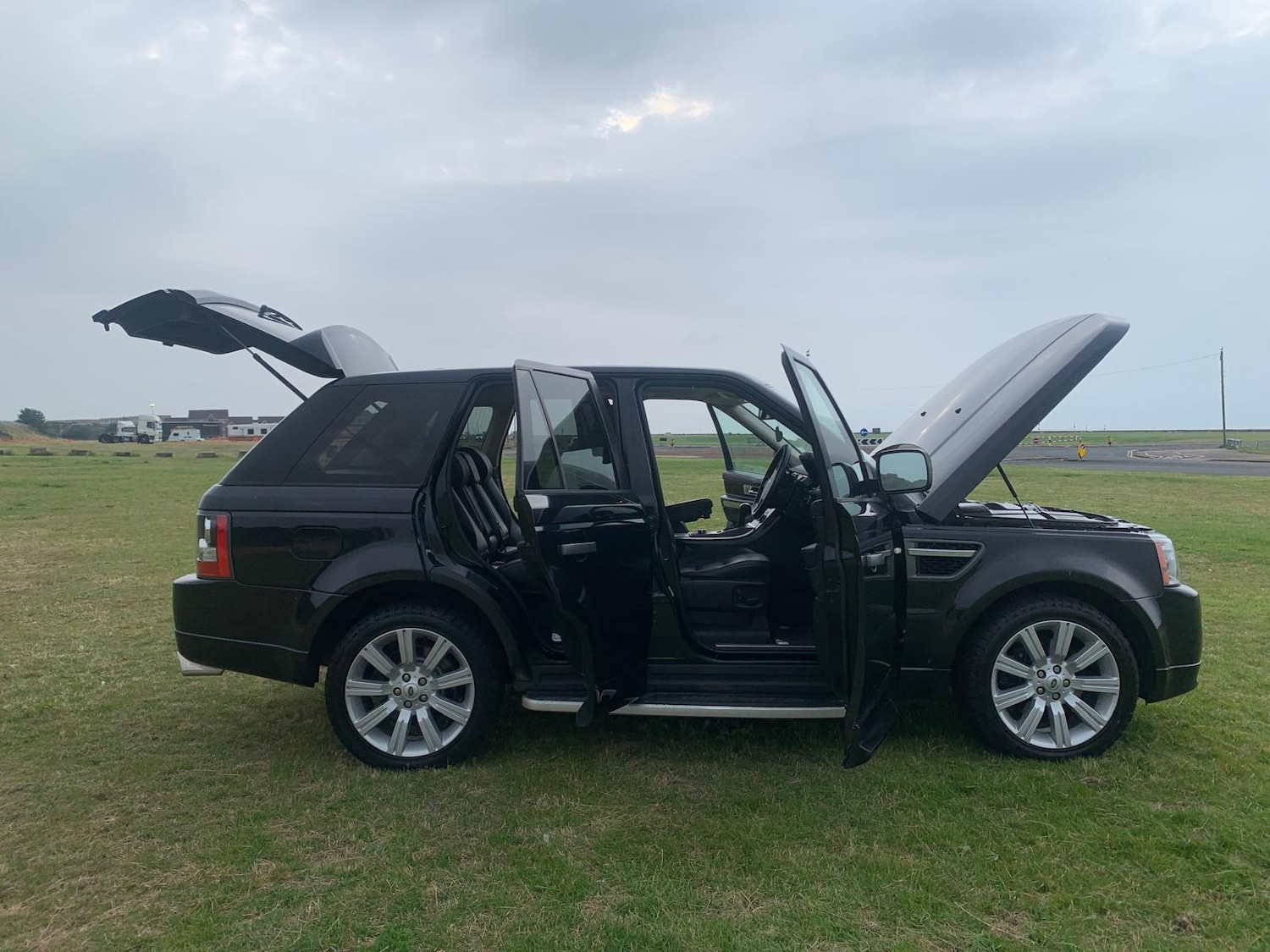 Used Land Rover Range Rover Sport 2011 for sale - 76402523: Photo 6