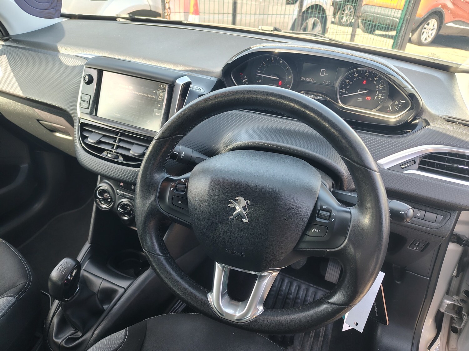 Used Peugeot 208 2016 for sale - 78162632: Photo 10