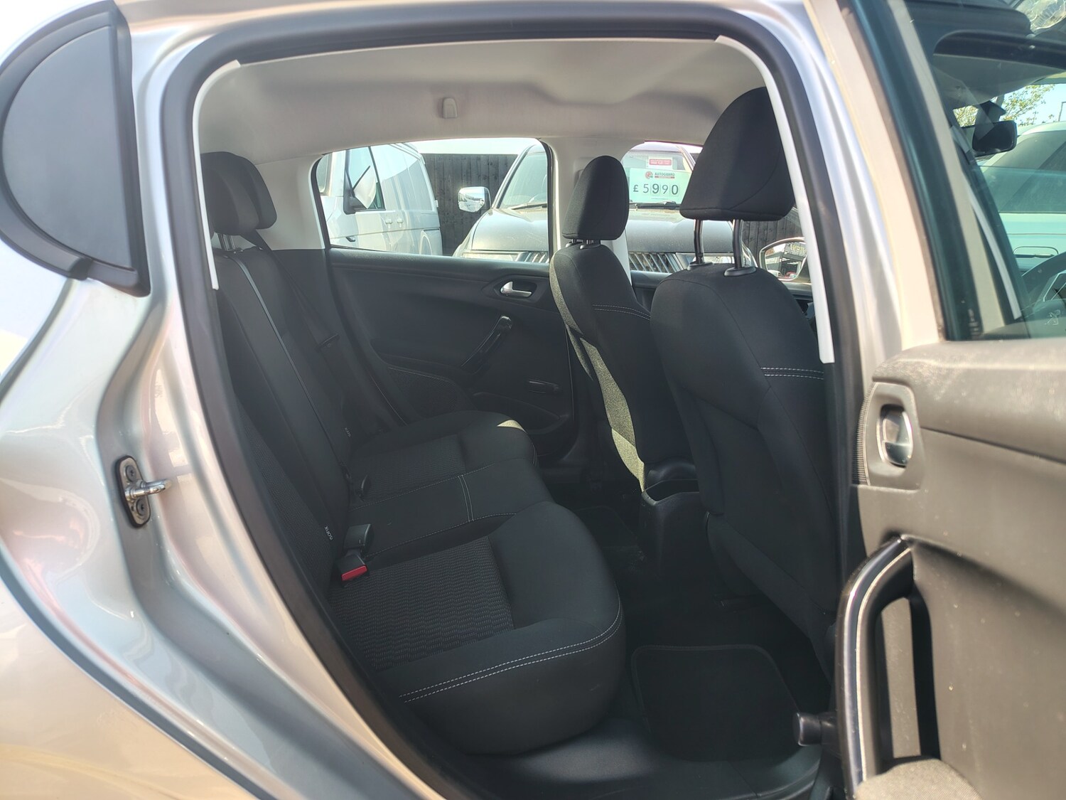 Used Peugeot 208 2016 for sale - 78162632: Photo 12