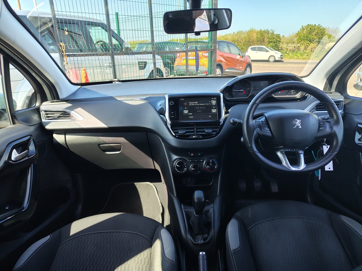 Used Peugeot 208 2016 for sale - 78162632: Photo 14