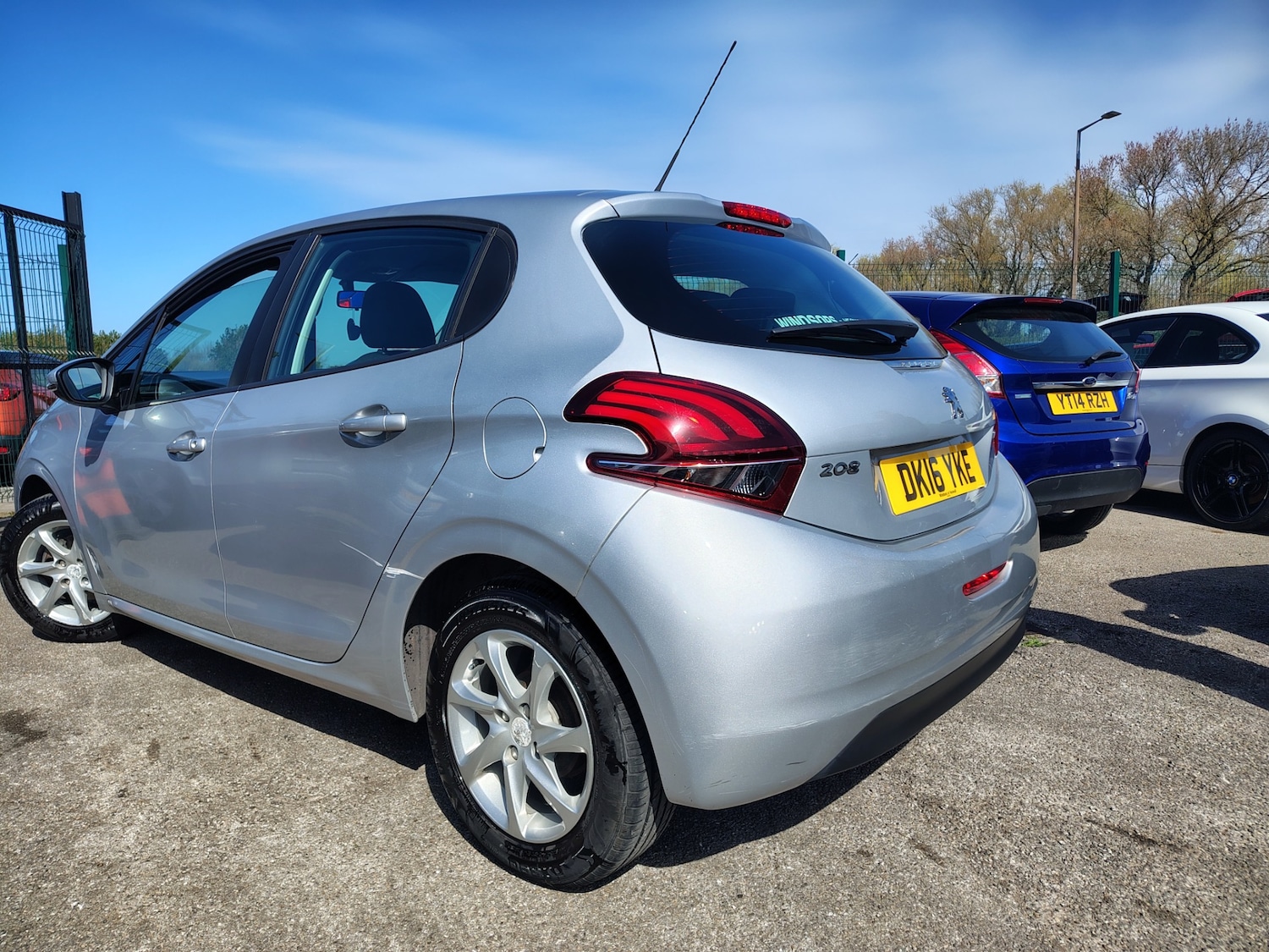 Used Peugeot 208 2016 for sale - 78162632: Photo 2