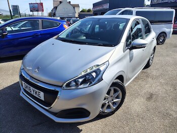 Used Peugeot 208 2016 for sale - 78162632: Photo