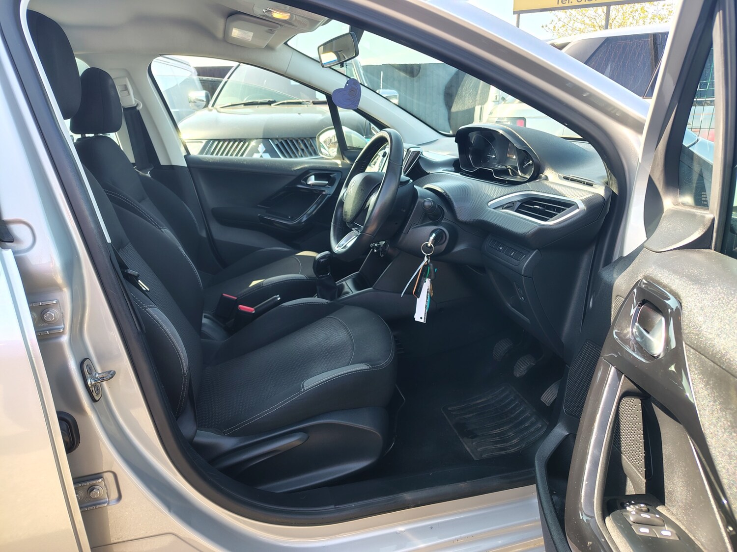 Used Peugeot 208 2016 for sale - 78162632: Photo 8