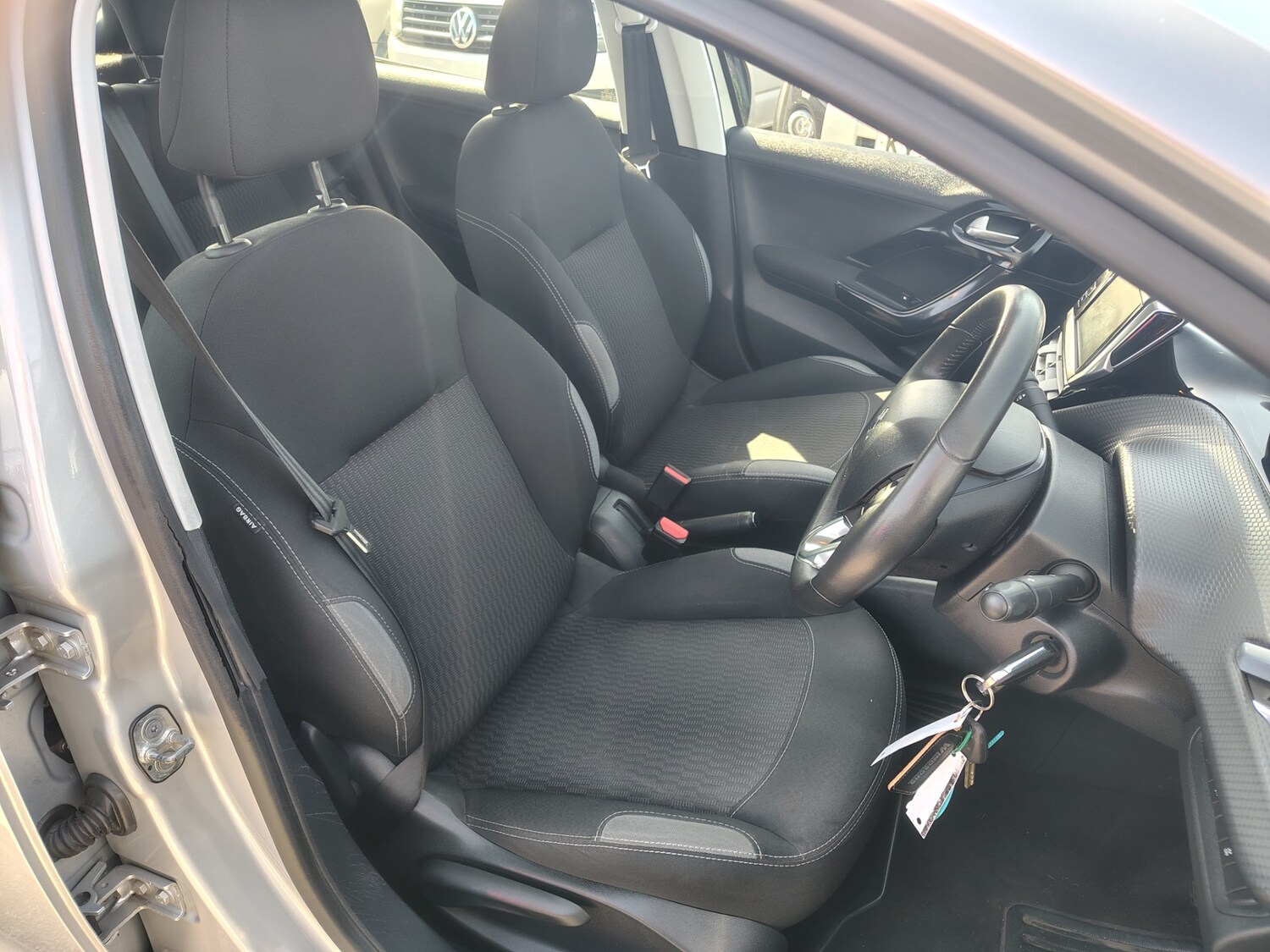 Used Peugeot 208 2016 for sale - 78162632: Photo 9