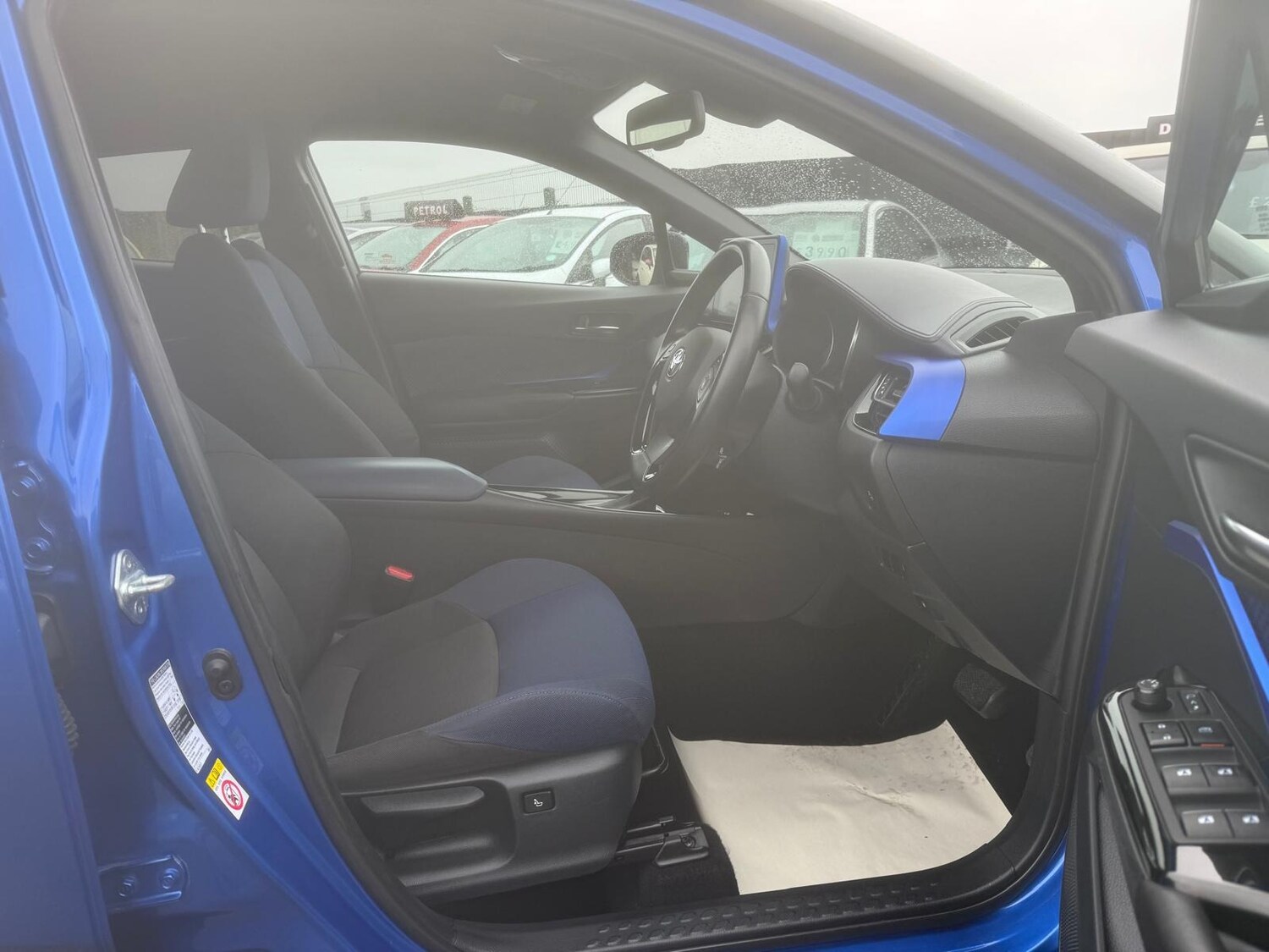 Used Toyota C-HR 2017 for sale - 77803375: Photo 13