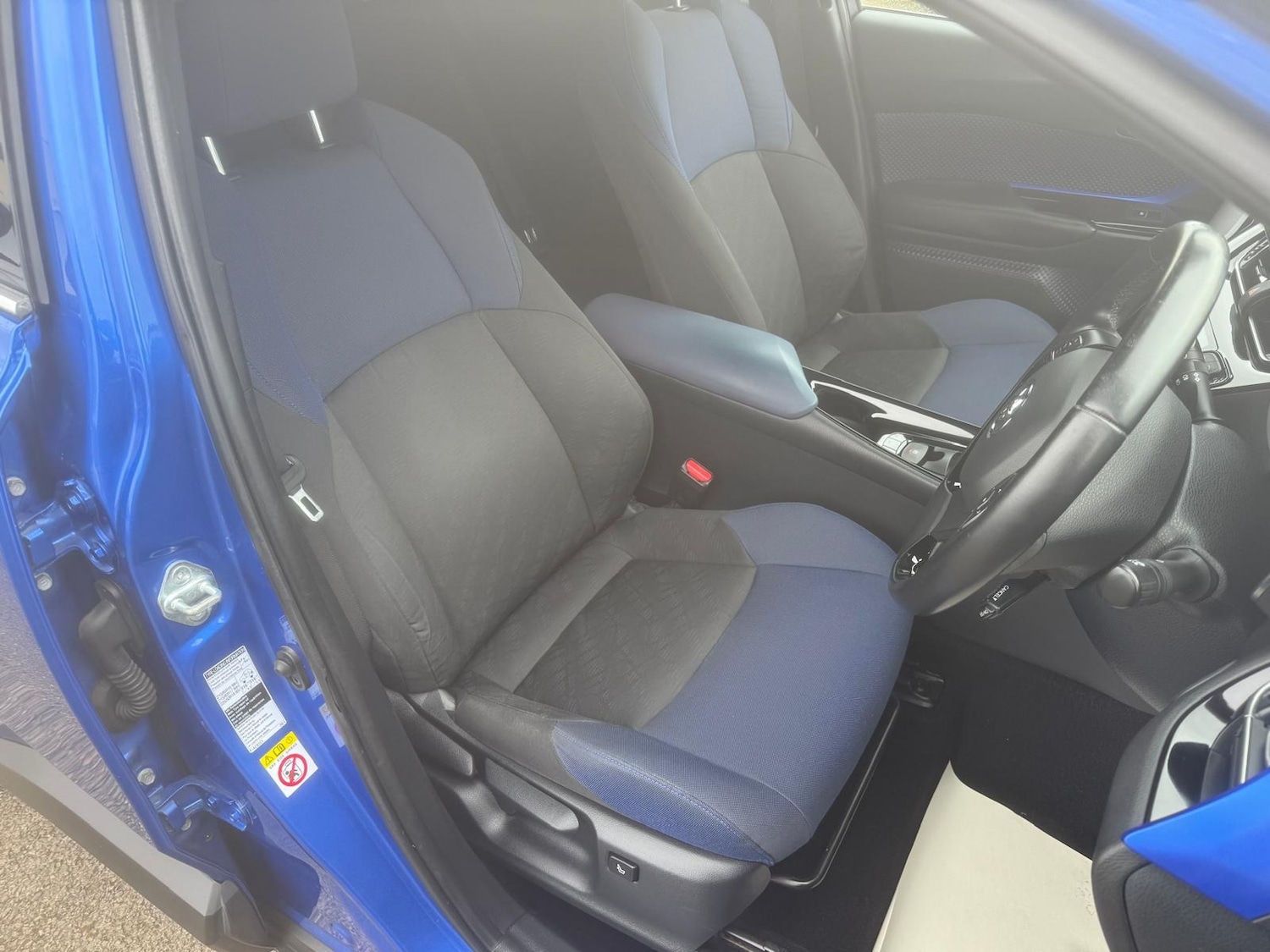 Used Toyota C-HR 2017 for sale - 77803375: Photo 16