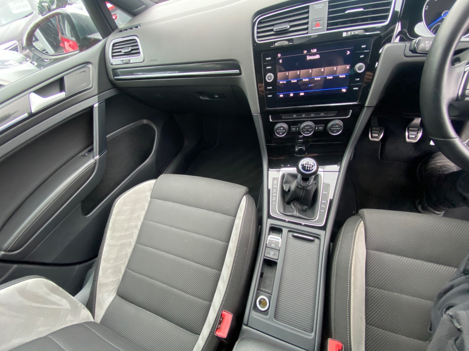 Used Volkswagen Golf 2015 for sale - 77058515: Photo 14