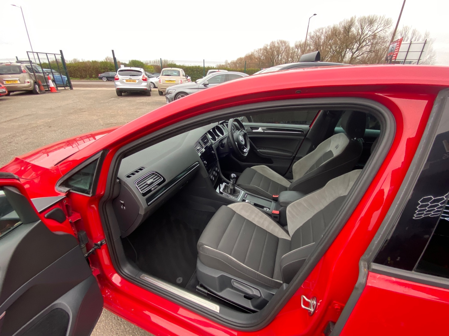 Used Volkswagen Golf 2015 for sale - 77058515: Photo 6