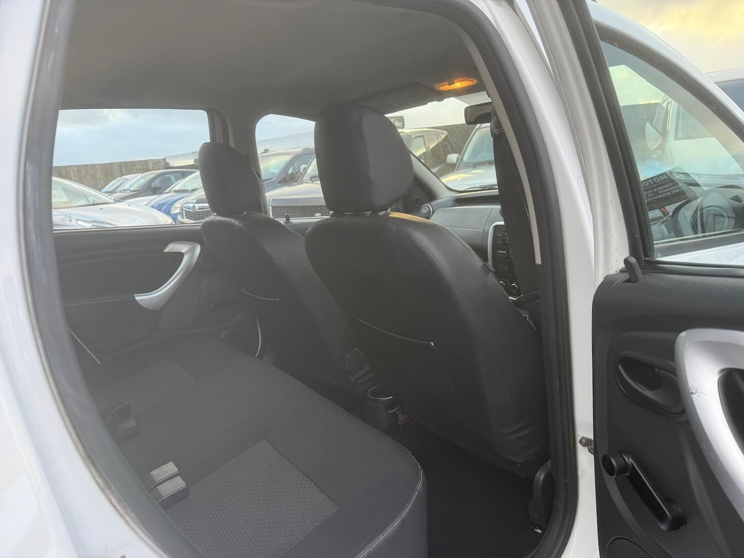 Used Dacia Duster 2014 for sale - 76402496: Photo 19