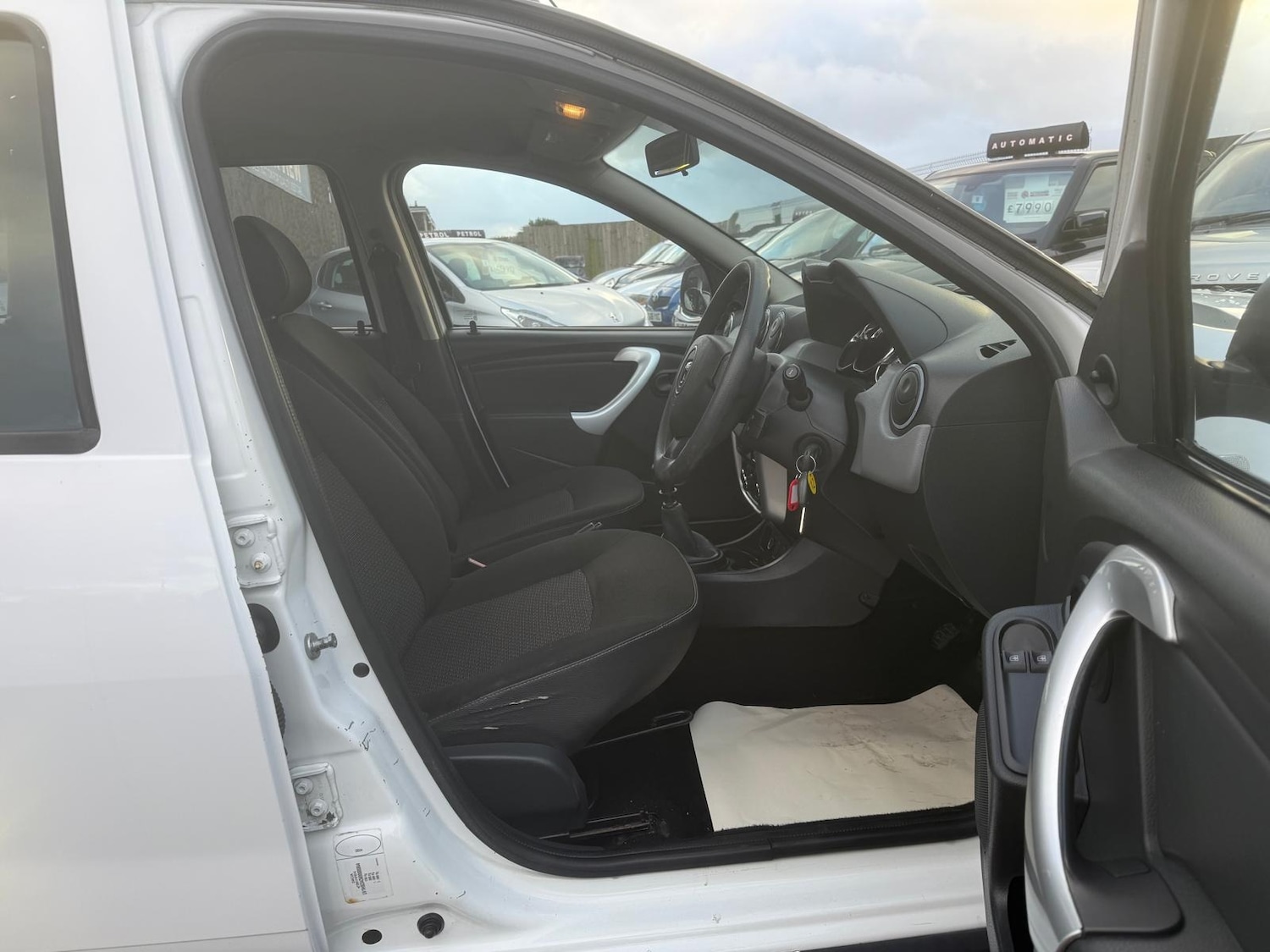 Used Dacia Duster 2014 for sale - 76402496: Photo 9