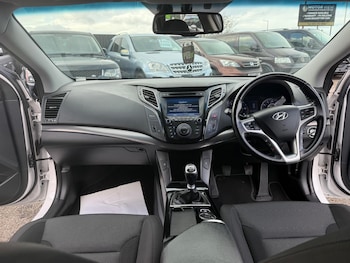 Used Hyundai i40 2014 for sale - 76402949: Photo